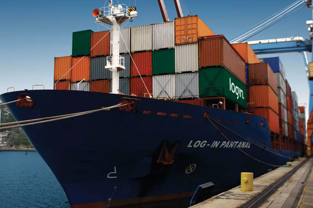 200802-log-in-pantanal-navio-porta-conteiner